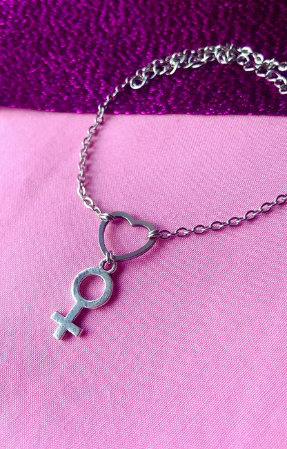 Heart and Venus symbol charm bracelet