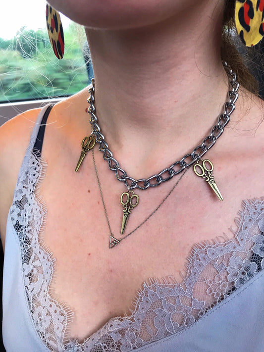 Scissor charm chunky chain choker necklace
