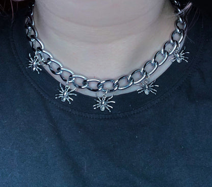 Spider charm chunky chain choker necklace